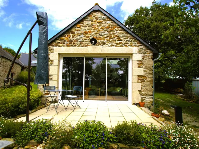 Rénovation d'une ancienne grange en gîte à Loudéac